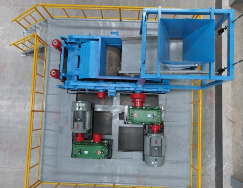 鈦鐵礦對(duì)輥制砂機(jī)