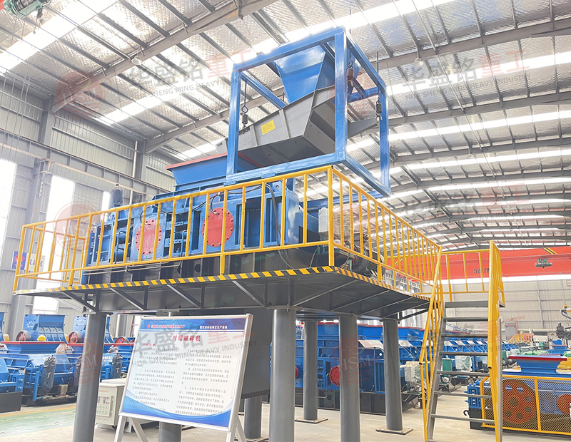 時產(chǎn)300噸雙輥制砂機怎么樣？石灰石制砂用什么設備？