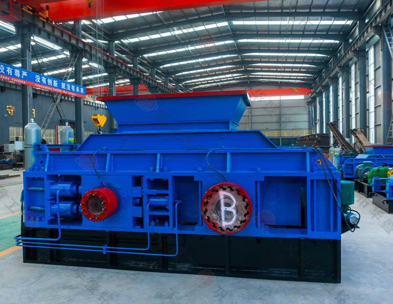砂石廠需要什么設備，出料1-3mm對輥破碎機廠家