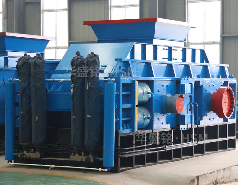   砂石料廠用液壓對輥制砂機(jī)制砂的多不多？效果怎么樣？